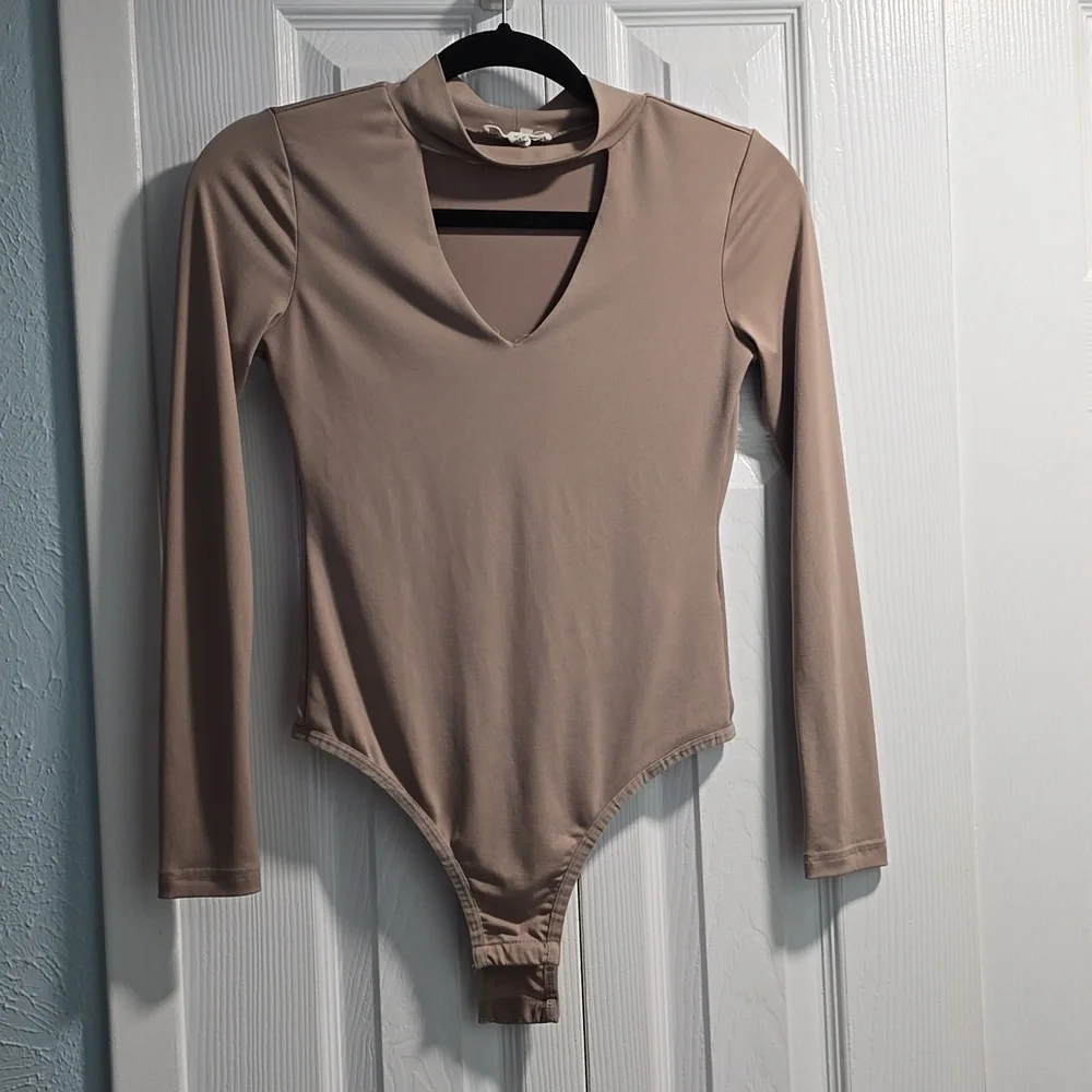 Small Tan Dance & Marvel Bodysuit - Picture 1 of 10